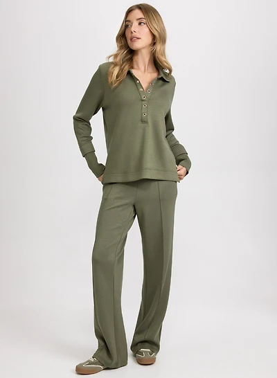 Haut à col polo et pantalon à cordon