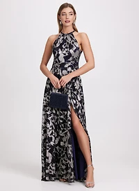 Robe florale satinée à fente avant