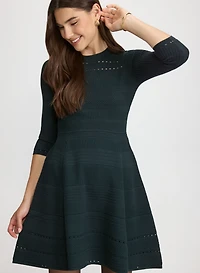 Robe ajustée et évasée en tricot