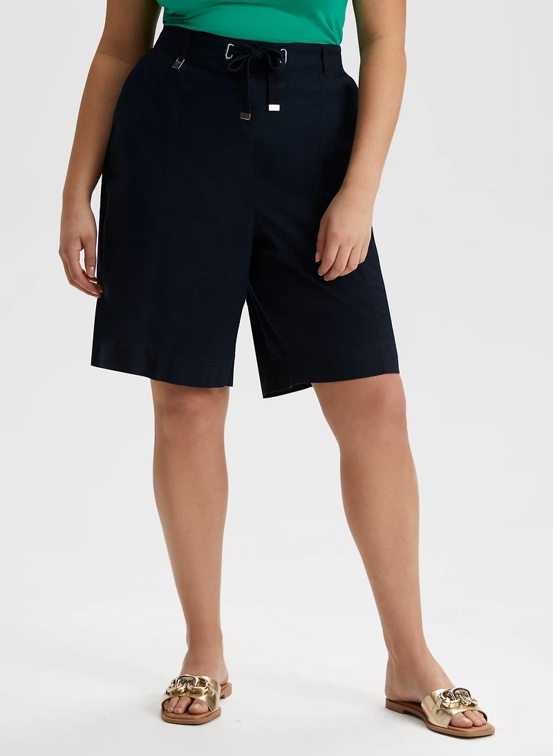 Bermuda fendu à cordons de serrage