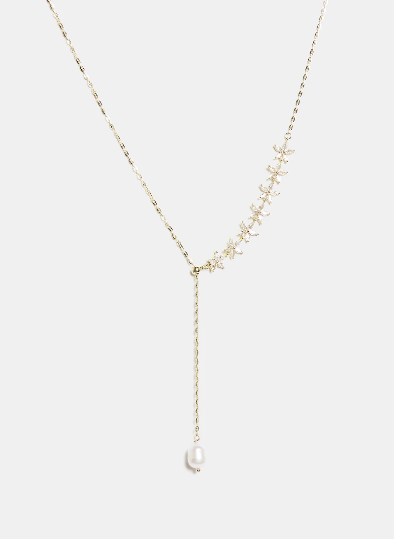 Y-Shaped Pearl Necklace