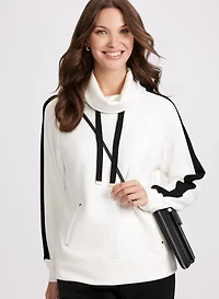 Haut à col bénitier et détails contrastants