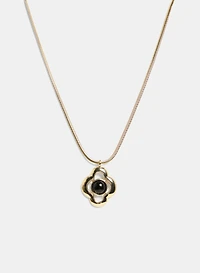Collier à pendentif trèfle