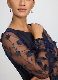 Robe à appliqués floraux