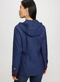 Imperméable froissé à capuche