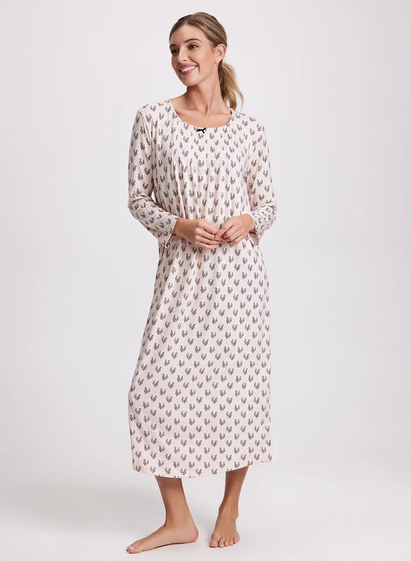 Robe de nuit à motif coeurs abstraits