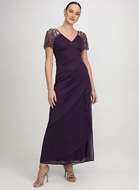 Robe ornée de perles