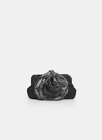 Pochette en satin dotée d'une rose