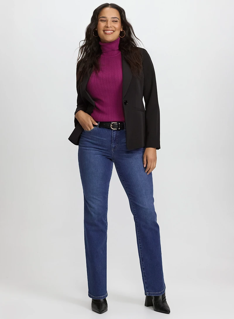 Single-Breasted Blazer & Straight-Leg Jeans
