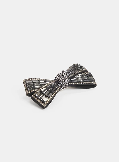 Broche ornée de pierres