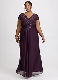 Robe de soirée à dentelle et paillettes