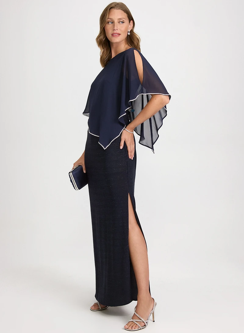 Poncho en chiffon et robe-pull métallique