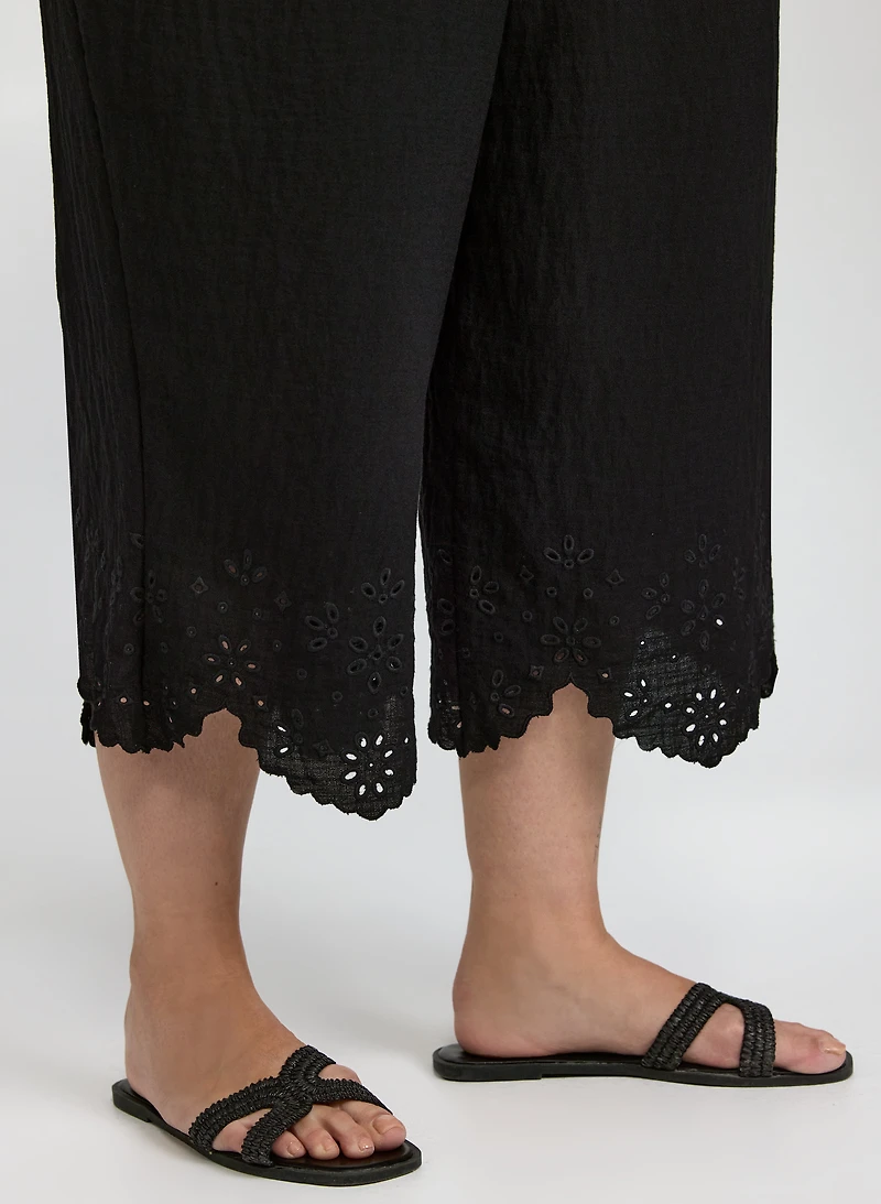 Embroidered Hem Capris
