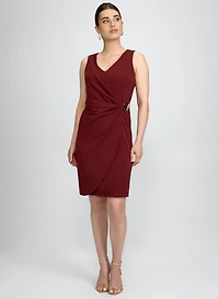 Robe ajustée à encolure en V
