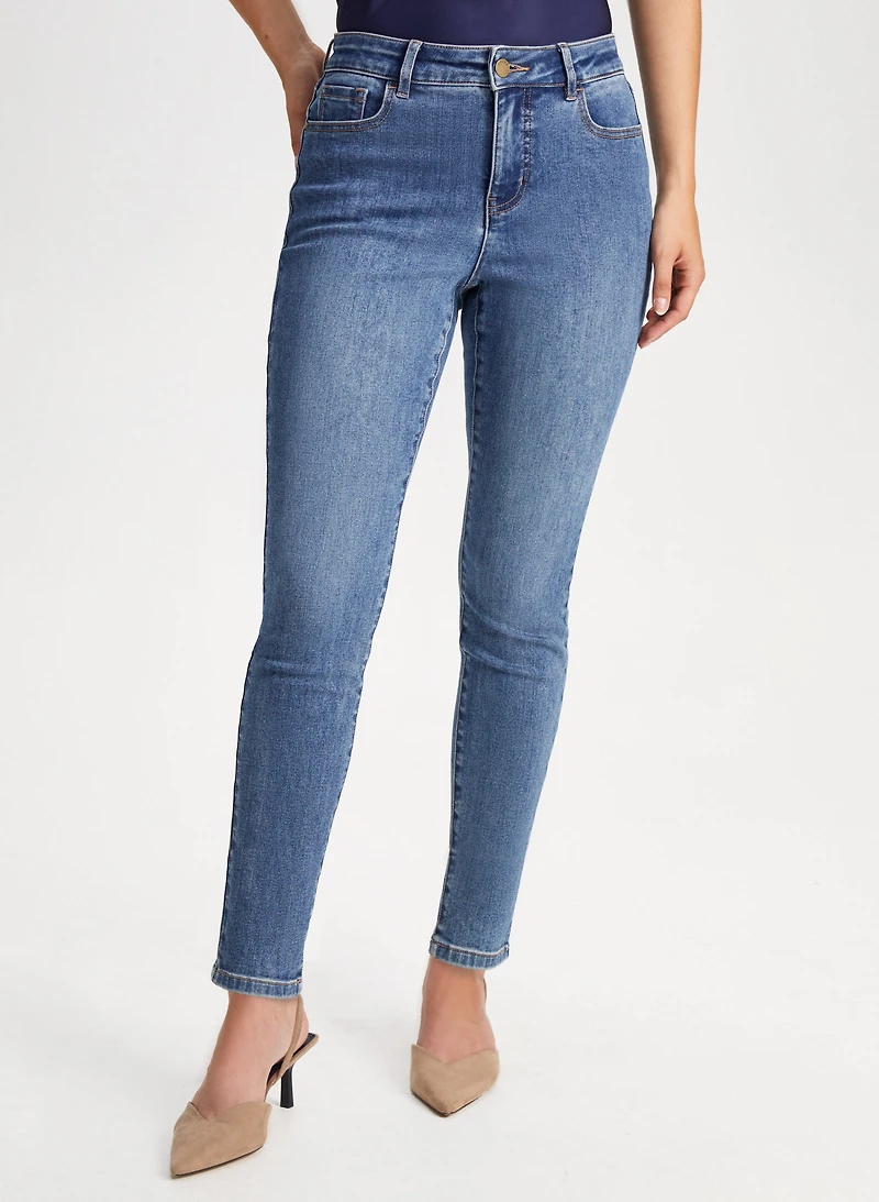 Jean essentiel à jambe étroite