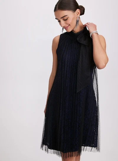 Robe cocktail à boucle transparente