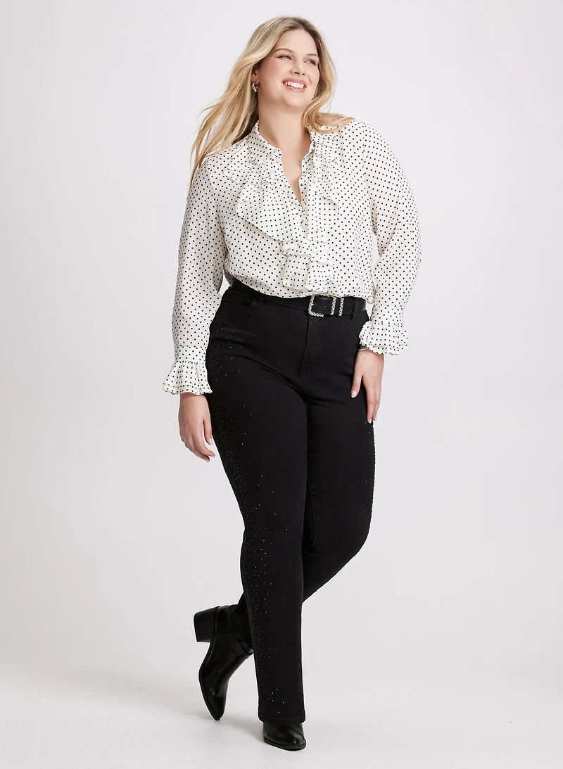 Blouse à motif pois et jean à détails de pierres