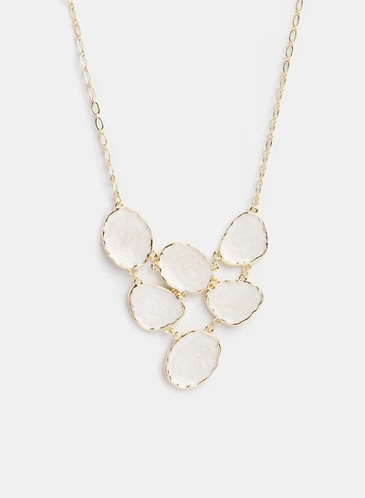 Collier plastron en émail