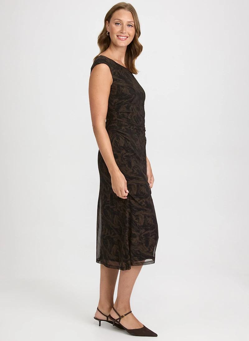 Robe midi à encolure bateau