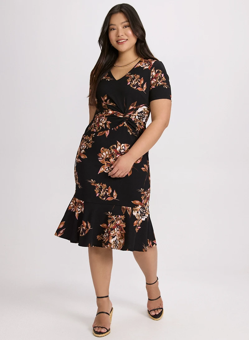 Robe florale à encolure en V