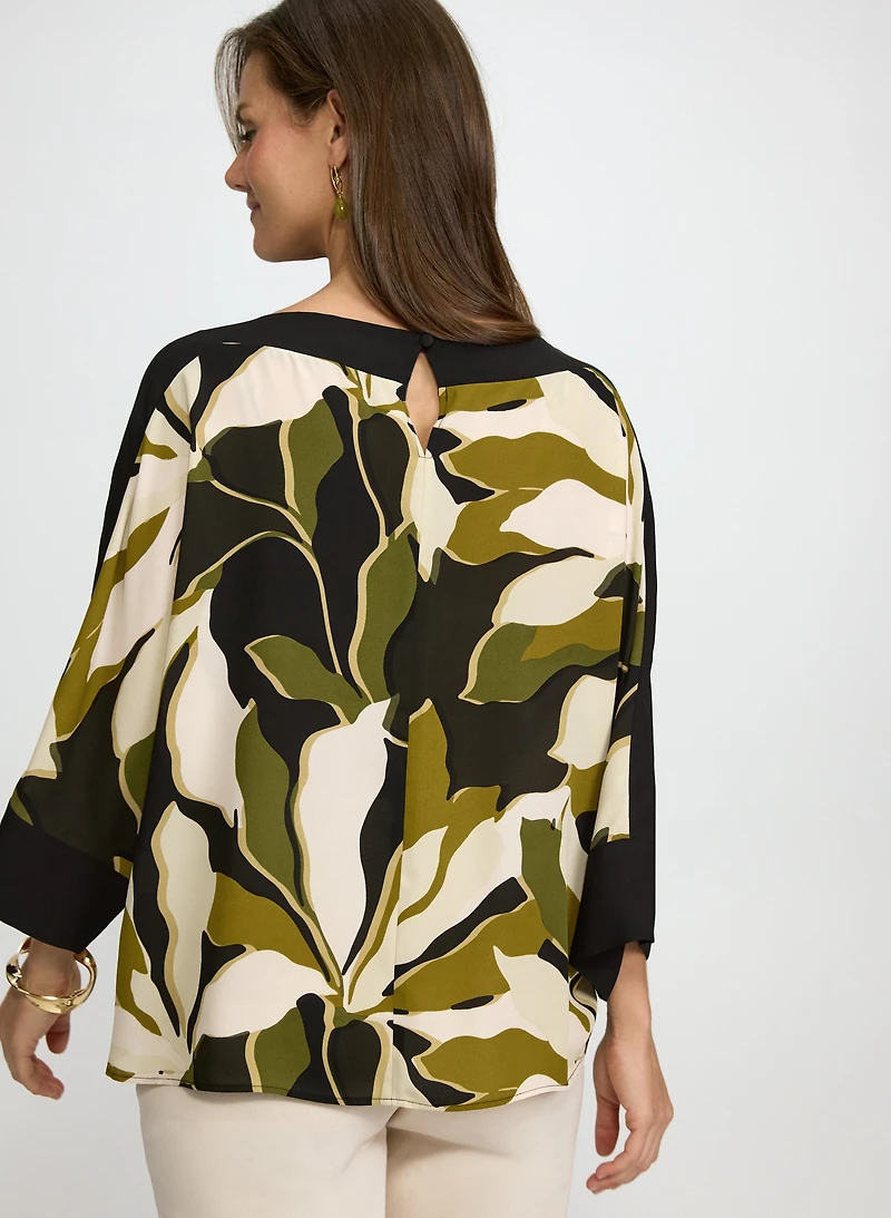 Blouse à motif floral graphique
