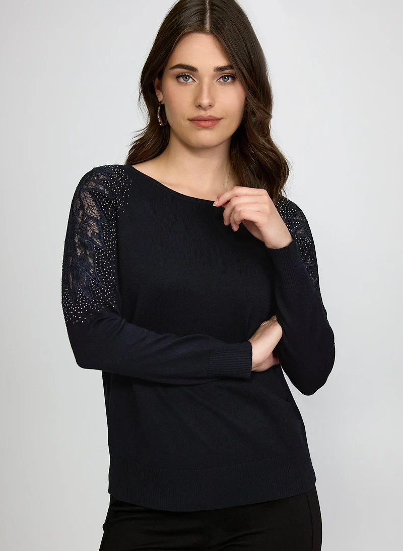 Pull à appliqué en dentelle