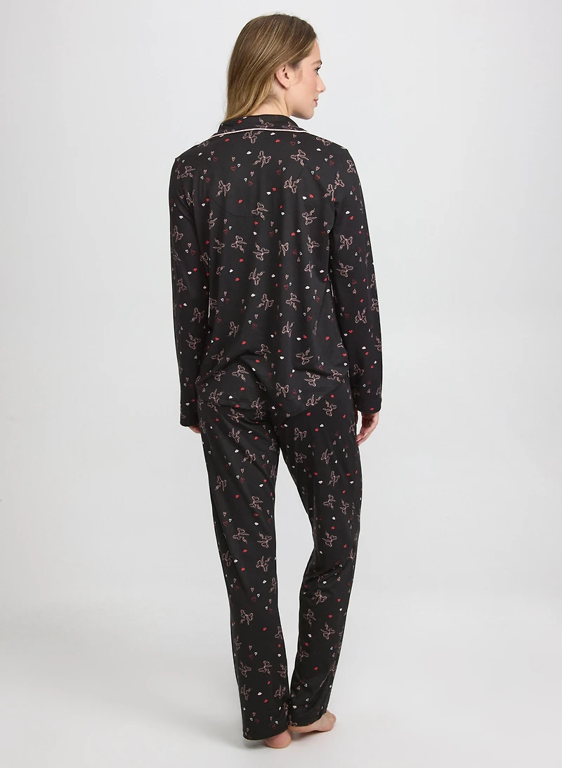 Ensemble de pyjama à rubans et cœurs