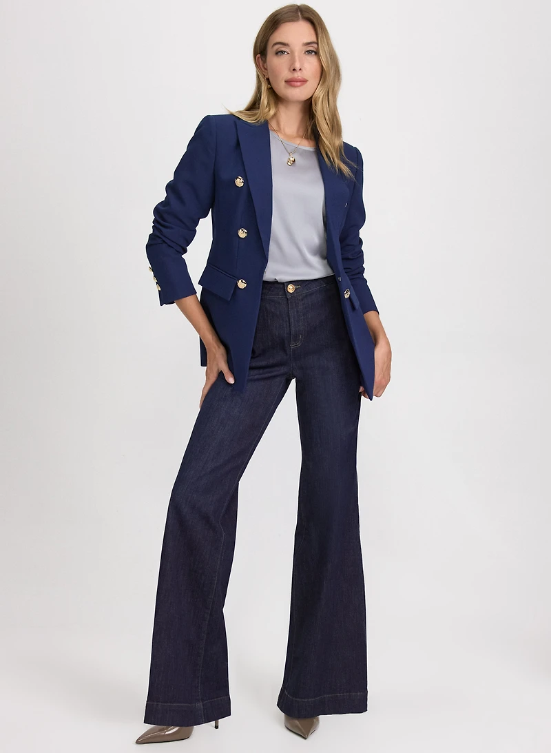 Blazer et jean à pattes de boutonnage