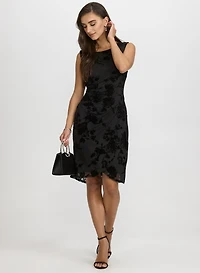 Robe en velours plissée