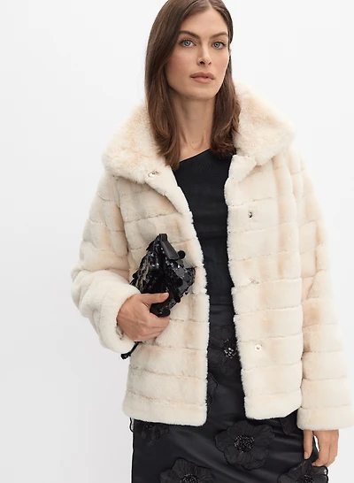 Manteau en fausse fourrure côtelée