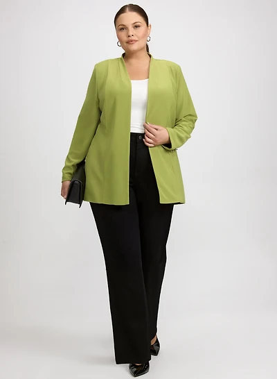 Veste en jersey et jean à jambe droite