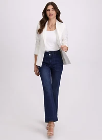 Blazer à bouton unique et jean à jambe semi-évasée
