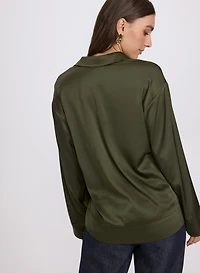 Blouse en satin à col polo