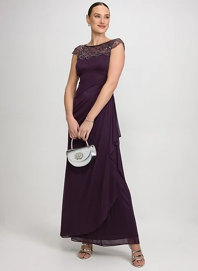 Robe de soirée à empiècement embelli