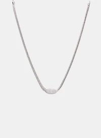 Collier à pendentif ovale
