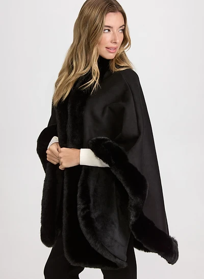 Poncho à bordure de fausse fourrure