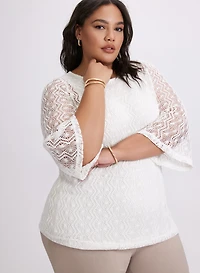 Haut en dentelle crochetée