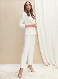 Étole en fausse fourrure et pantalon Lily à jambe droite