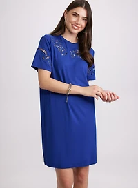 Robe t-shirt à broderies