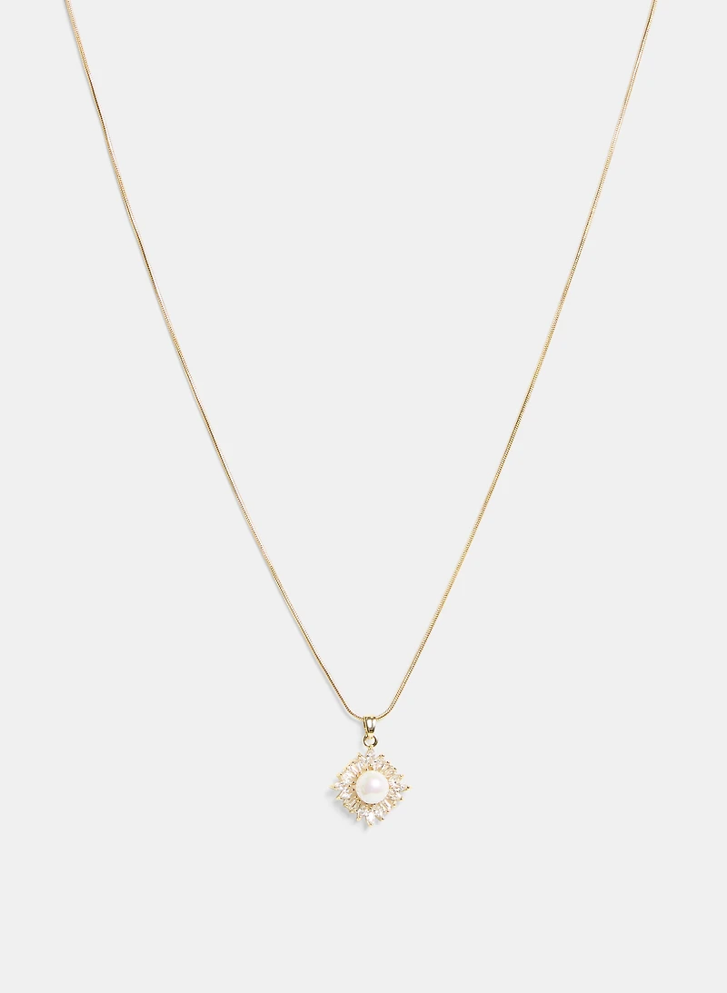 Collier à pendentif à perle centrale
