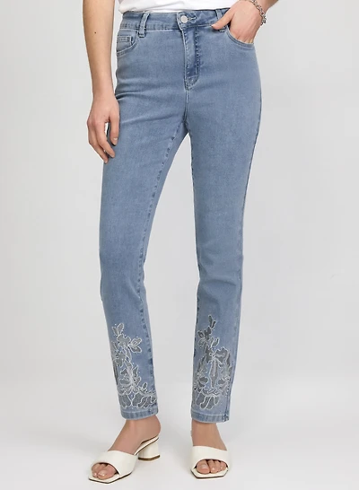 Jean à broderies florales