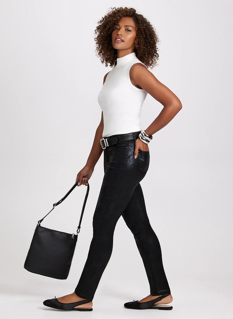 Débardeur à col montant et pantalon à motif peau de serpent
