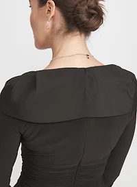 Robe à taille plissée