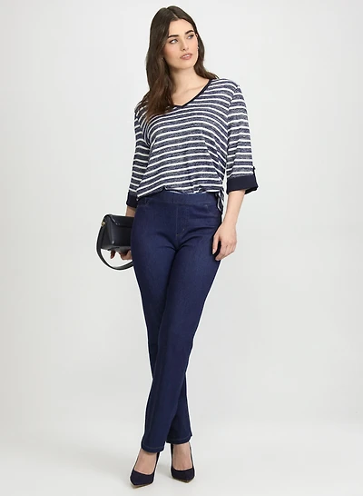 Haut à rayures en tricot et jean droit à enfiler