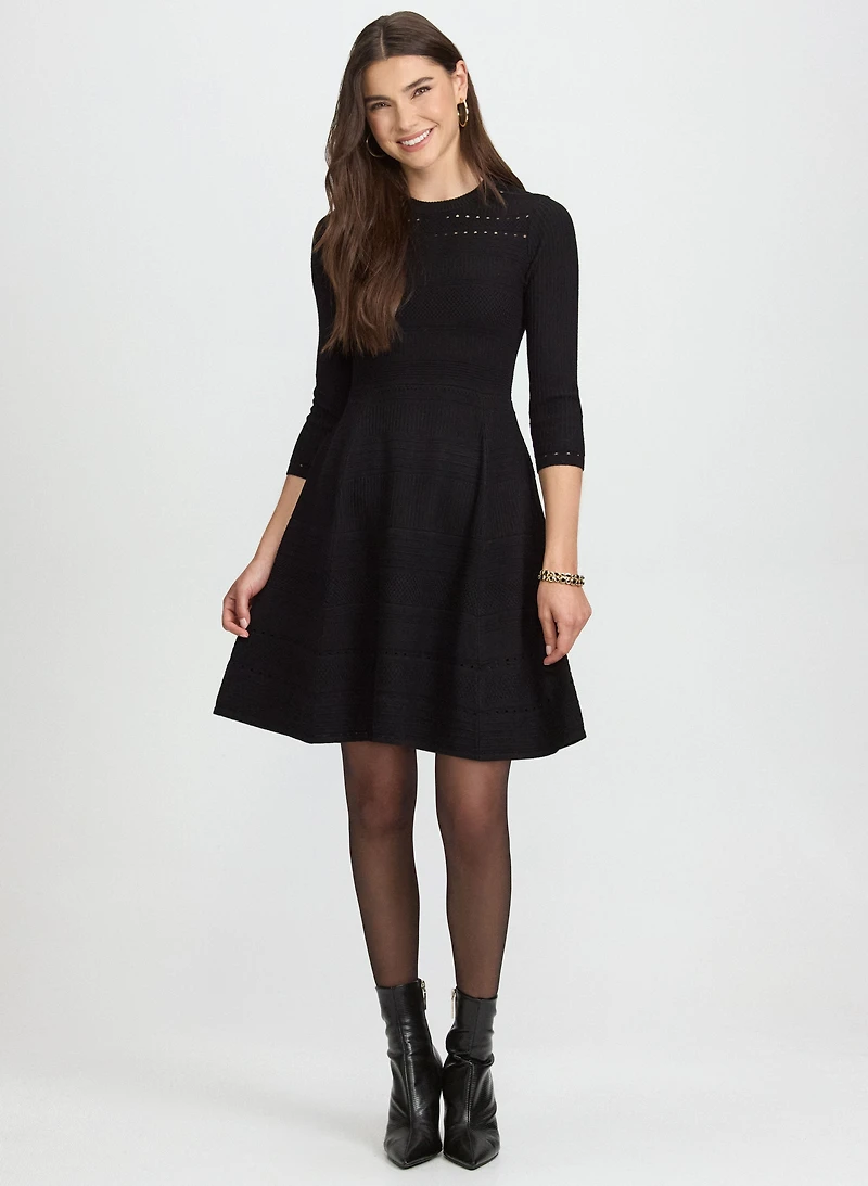 Robe ajustée et évasée en tricot