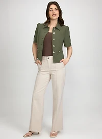 Veste en sergé et jean à jambe structurée