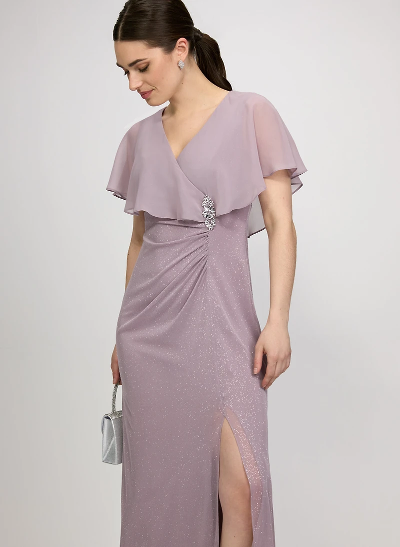 Robe longue à capelet en chiffon