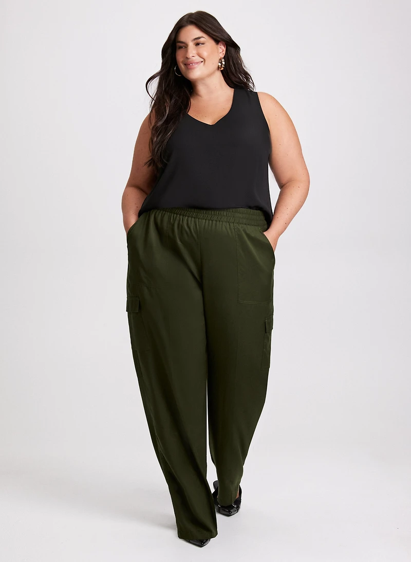 Hauts Essentiels et pantalon cargo