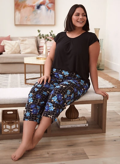 Ensemble pyjama haut et capri à motifs
