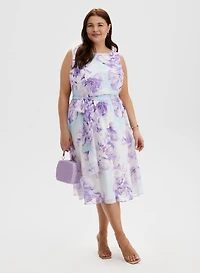 Robe fleurie sans manches à ceinture